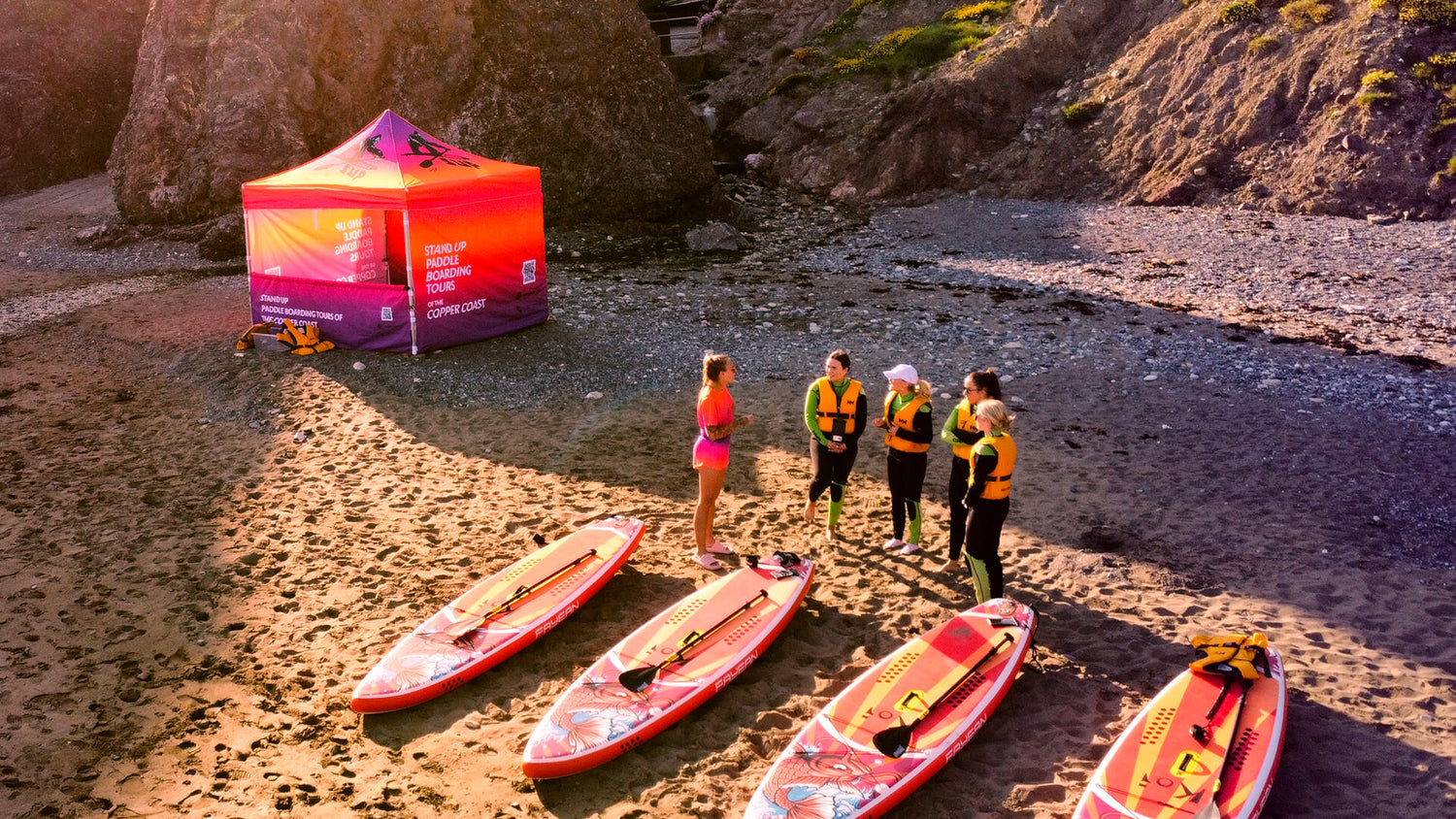 Paddleboard lesson on the beach 